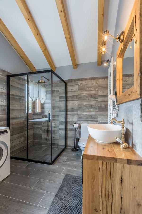 Villa Grey Stone Gata Bagian luar foto
