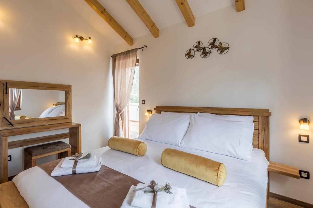 Villa Grey Stone Gata Bagian luar foto