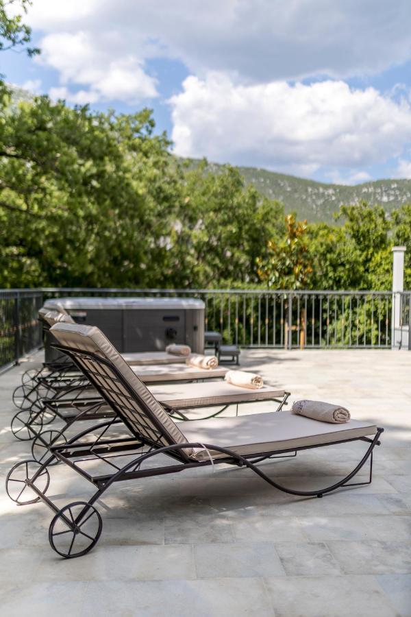 Villa Grey Stone Gata Bagian luar foto